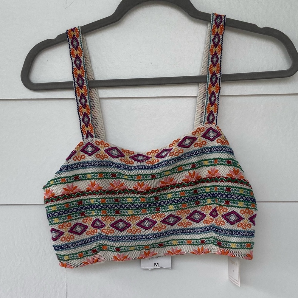 Forever 21 Geo Embroidered Colorful Crop Top M
